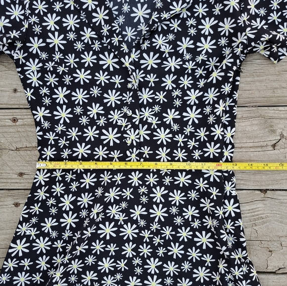 H&M Divided Size XS Daisy Flower Print Mini Dress - Picture 6 of 10